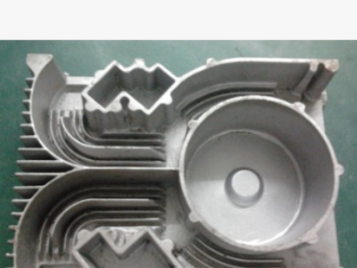 鋁鑄件CNC加工散熱器鑄造和加工一條龍服務