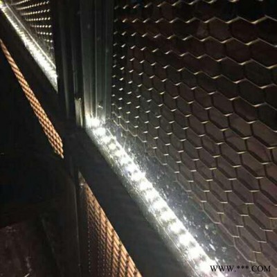 裝飾鋁板網(wǎng)    六角鋼板網(wǎng)    建筑鋼板網(wǎng)