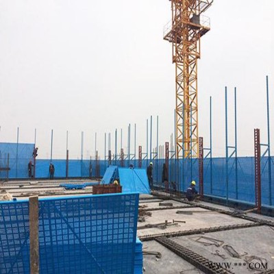 佳典外架懸挑防護(hù)網(wǎng)智能鋁板爬架網(wǎng)廠家電動式升降爬架網(wǎng)安平實(shí)體老廠家量大價(jià)格實(shí)惠