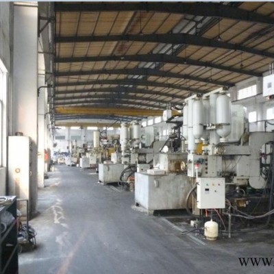 金皇工業壓鑄機鑄造加工設備鋁合金坩堝集中熔化爐中高頻熔化電爐