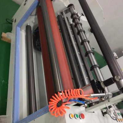 威翔瑞生產收卷分條機、自動分切機、自動開條機