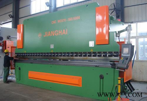江蘇江海數(shù)控液壓折彎機(jī)，剪板機(jī)，壓力機(jī)