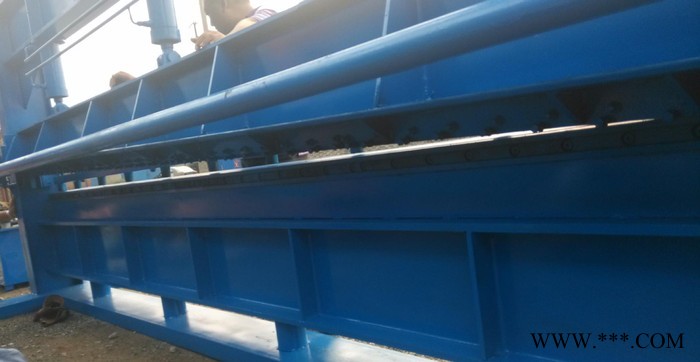 外貿(mào)出口加固彩鋼剪板機(jī)