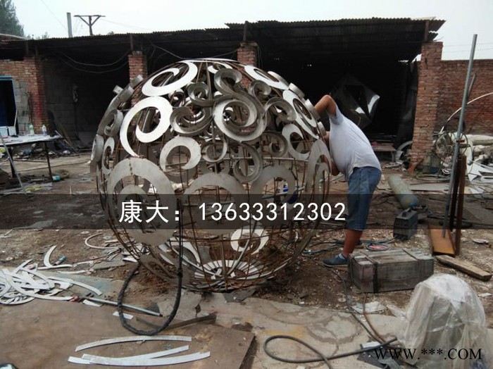 青島康大雕塑   廣場電鍍古銅色鏤空   城市廣場雕塑擺件