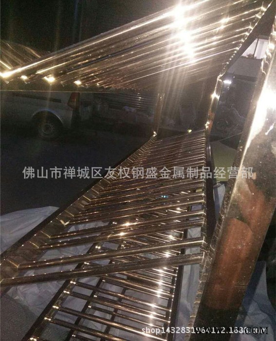 電鍍加工鏡面玫瑰金餐廳酒柜   高端酒店香檳金不銹鋼紅酒架