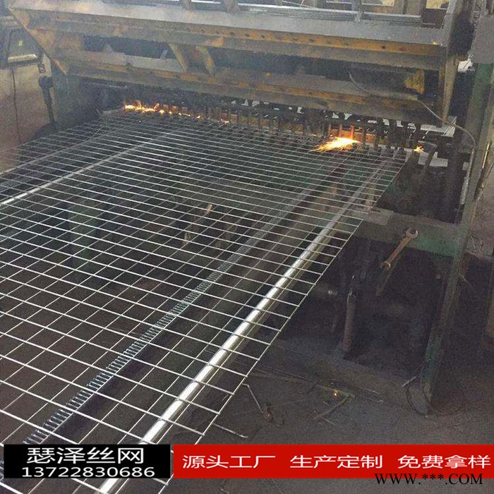 點(diǎn)焊異型網(wǎng)片 電鍍網(wǎng)片 熱度網(wǎng)片   防護(hù)網(wǎng)片 防爬網(wǎng)片  圍欄網(wǎng)片 隔離網(wǎng)片 護(hù)欄異形網(wǎng)片  量大從優(yōu)