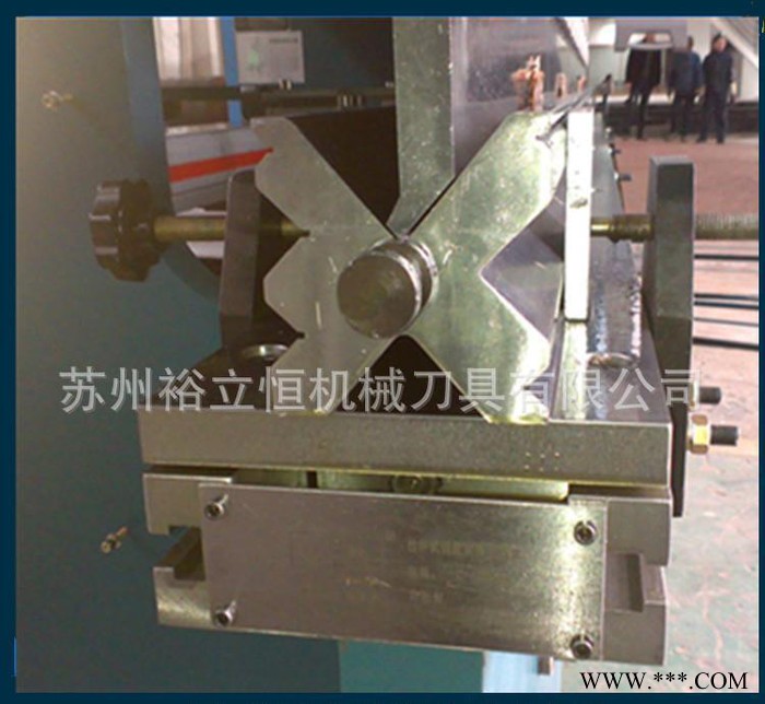 折彎機模具 材質(zhì)42crmo標準有現(xiàn)貨 全身熱處理 可來圖定制