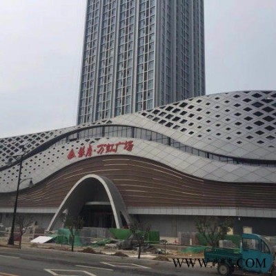 馬來西亞鏤空雕刻鋁單板廠家訂單爆 中式鏤空雕花鋁單板圖案 高新區(qū)沖穿雕刻鋁單板 街道立面墻藝術(shù)沖孔鋁板加工廠