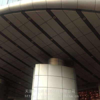 酒店大門入口挑檐氟碳鋁單板_接車雨棚頂部沖孔鋁板
