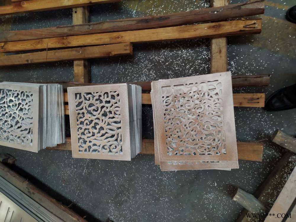 宏鋁建材可定做高端鋁單板 墻面裝飾鋁板 藝術(shù)沖孔鋁板