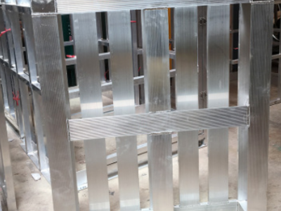 佛山廠家鋁型材地臺板焊接鋁材焊接方管圓管架鋁制品鋁件鋁板焊接