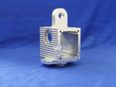 佛山鋁型材定制機加工 cnc精密數(shù)控機鋁材加工鋁條鋁件鉆孔銑槽